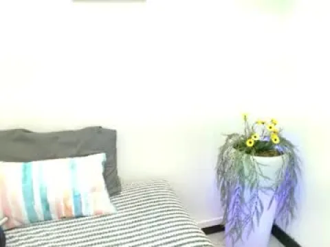 Watch Max Live Adult Webcam Show from Colombia - Free Sex Cam Stream