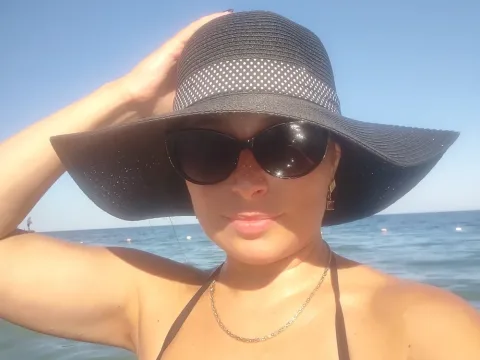 Watch LuckyLisa23 Live Adult Webcam Show - Free Sex Cam Stream