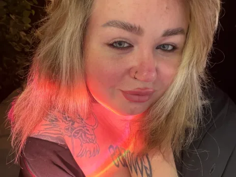 Watch ZaraReignn Live Adult Webcam Show - Free Sex Cam Stream