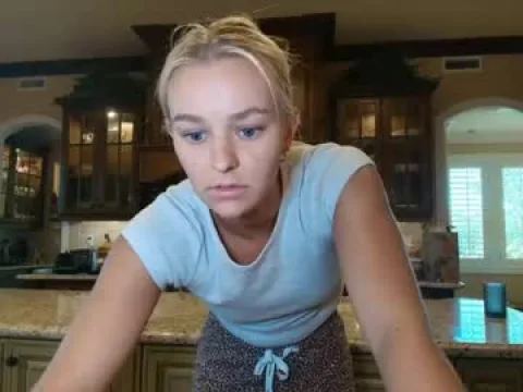 Watch Chloe Babe Offline Adult Webcam Show from United States - Free Sex Cam Stream