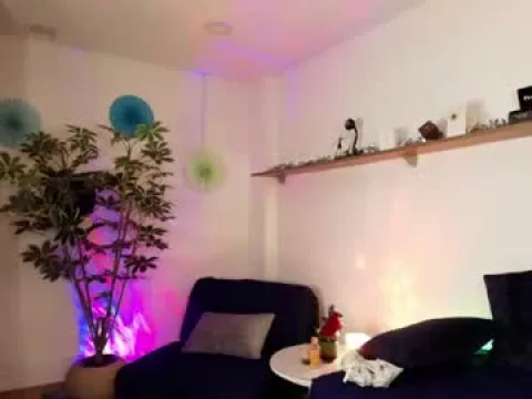 Watch Elliee1 Offline Adult Webcam Show from Colombia - Free Sex Cam Stream