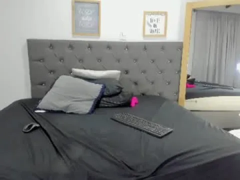 Watch Lucy Offline Adult Webcam Show from Colombia - Free Sex Cam Stream