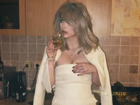Watch BloomMoon Live Adult Webcam Show - Free Sex Cam Stream