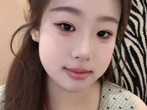 Watch Jiangjiang18 Live Adult Webcam Show - Free Sex Cam Stream