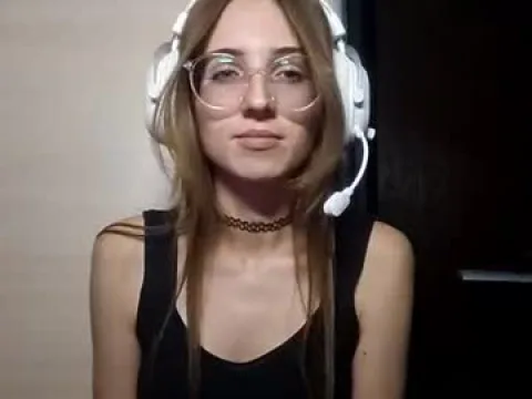 Watch Lonisyrek Offline Adult Webcam Show - Free Sex Cam Stream