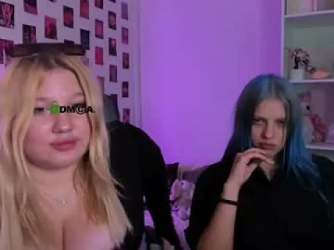 Watch julikisss Offline Adult Webcam Show - Free Sex Cam Stream