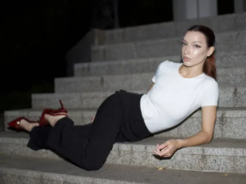 Watch AlicaCartier Live Adult Webcam Show - Free Sex Cam Stream