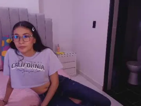 Watch Clarita Smith Offline Adult Webcam Show from Colombia - Free Sex Cam Stream