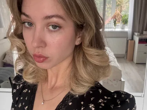 Watch Sara Bloservety Live Adult Webcam Show - Free Sex Cam Stream