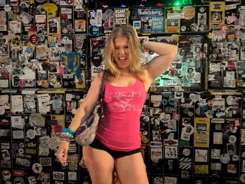 Watch HannahMontana18 Live Adult Webcam Show - Free Sex Cam Stream