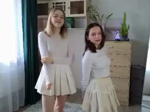 Watch Bella  Amanda Offline Adult Webcam Show - Free Sex Cam Stream