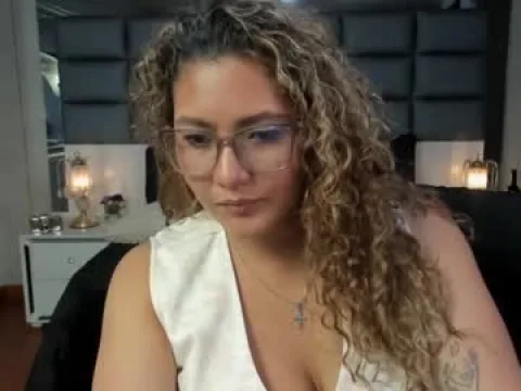 Watch Yanna Offline Adult Webcam Show from Colombia - Free Sex Cam Stream