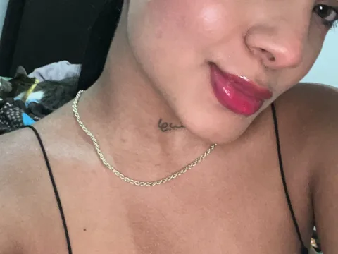 Watch Estefy Gomez09 Live Adult Webcam Show - Free Sex Cam Stream