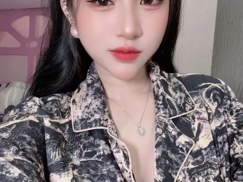 Watch Baby-Linh Live Adult Webcam Show - Free Sex Cam Stream