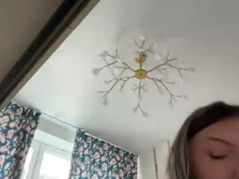Watch littleprincess3000 Offline Adult Webcam Show - Free Sex Cam Stream