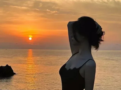 Watch Tingting-rd Live Adult Webcam Show - Free Sex Cam Stream