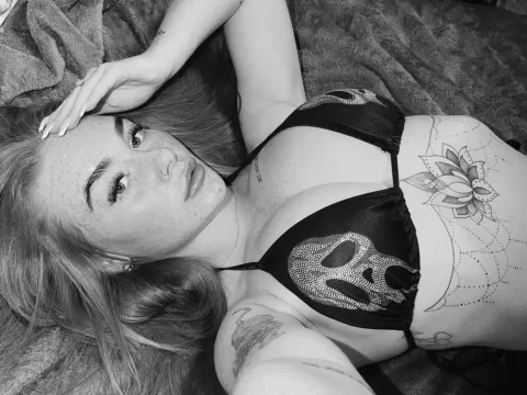 Watch Ellieskyyee1 Live Adult Webcam Show - Free Sex Cam Stream