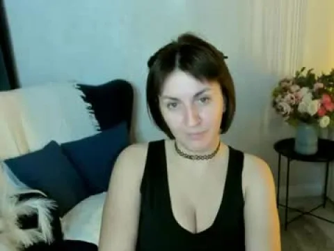 Watch Evelyn Live Adult Webcam Show - Free Sex Cam Stream