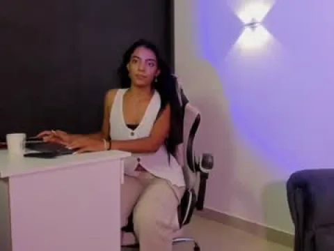 Watch ZuriVee Offline Adult Webcam Show from Colombia - Free Sex Cam Stream