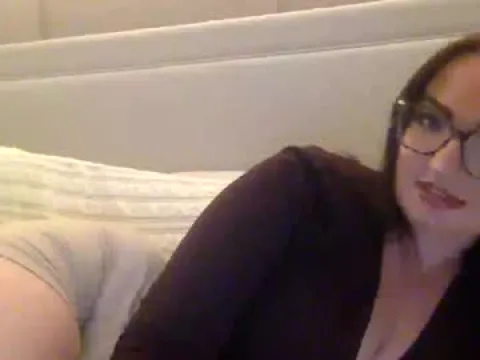Watch hollyannauk Live Adult Webcam Show from United Kingdom - Free Sex Cam Stream