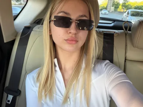 Watch OlivlaTheMoon Live Adult Webcam Show - Free Sex Cam Stream