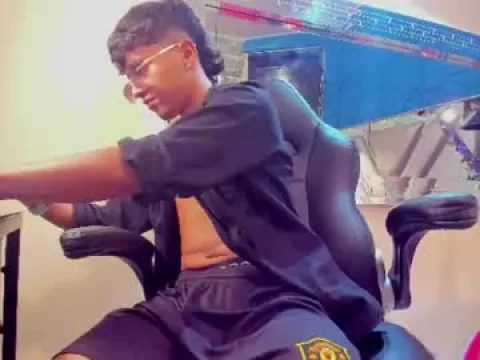 Watch mrdylan1 Offline Adult Webcam Show from Colombia - Free Sex Cam Stream