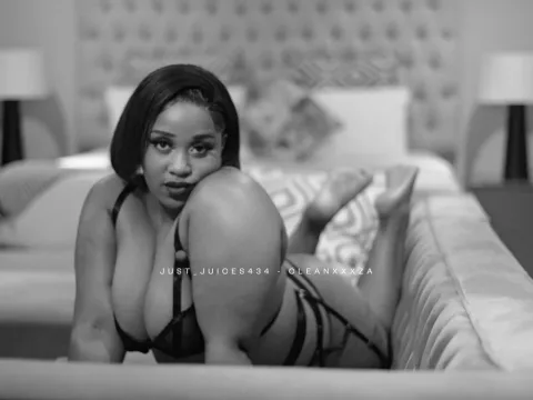 Watch JuicyLuXx Live Adult Webcam Show - Free Sex Cam Stream