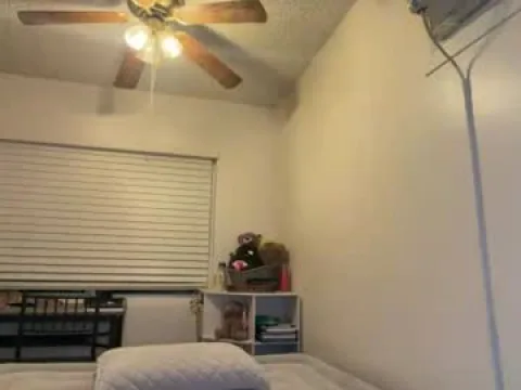 Watch Raiyvyn Offline Adult Webcam Show from United States - Free Sex Cam Stream