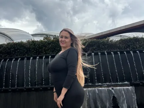 Watch Mooncurves Live Adult Webcam Show - Free Sex Cam Stream