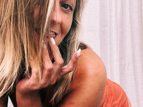 Watch MissFeralFox Live Adult Webcam Show - Free Sex Cam Stream