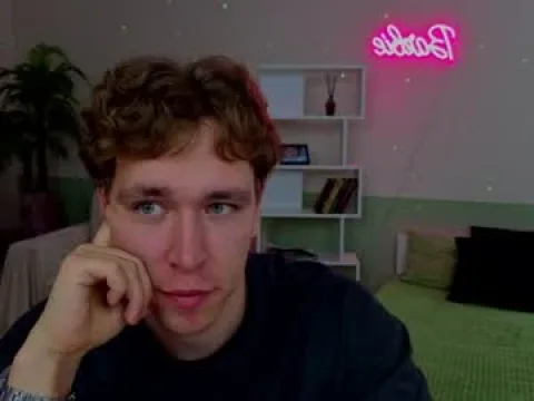 Watch bruce Offline Adult Webcam Show - Free Sex Cam Stream