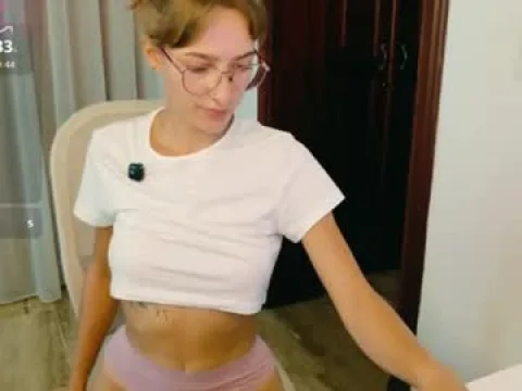 Watch Lil Sillk Live Adult Webcam Show from Ukraine - Free Sex Cam Stream
