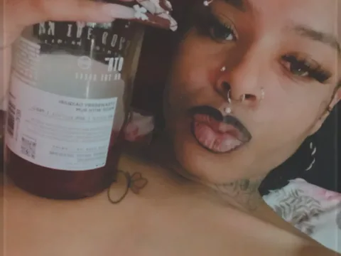 Watch CutieFrmthehood Live Adult Webcam Show - Free Sex Cam Stream
