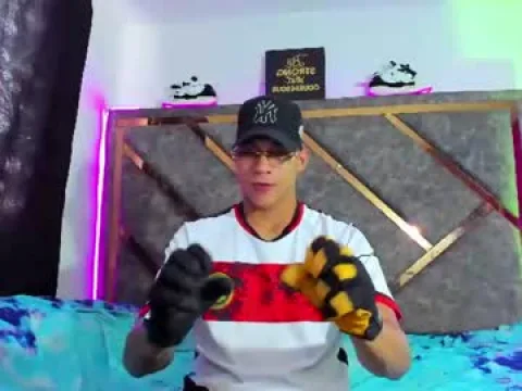Watch The Beasstt Offline Adult Webcam Show from Colombia - Free Sex Cam Stream