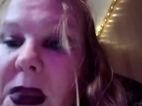 Watch Lilredridesindahood Offline Adult Webcam Show from United States - Free Sex Cam Stream