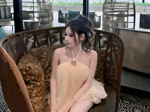 Watch Lunababy668 Live Adult Webcam Show - Free Sex Cam Stream