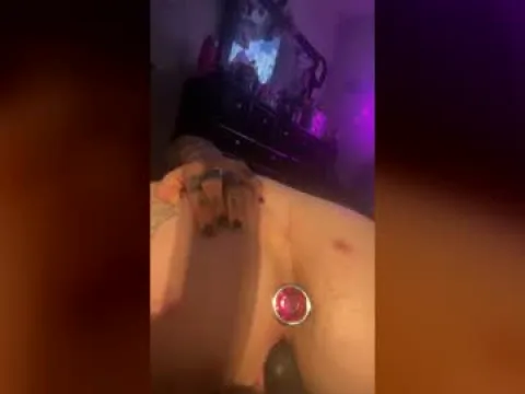 Watch FoxiiRoxii Offline Adult Webcam Show from United States - Free Sex Cam Stream