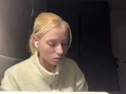 Watch Kelsiezuehlke Offline Adult Webcam Show - Free Sex Cam Stream