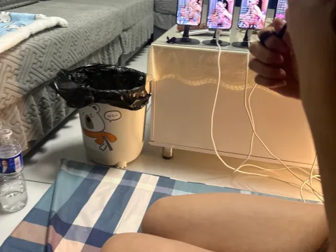 Watch Qingf009 Live Adult Webcam Show - Free Sex Cam Stream