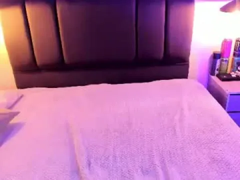 Watch Kiarabronx Offline Adult Webcam Show from Colombia - Free Sex Cam Stream