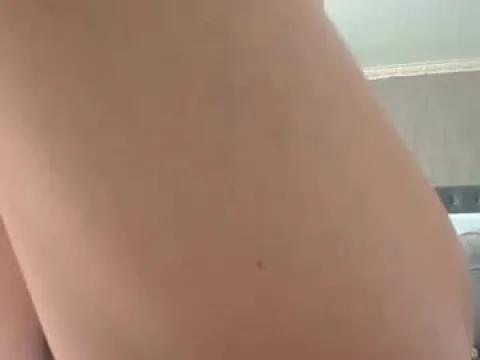 Watch AlessiaBellini Offline Adult Webcam Show from Italy - Free Sex Cam Stream