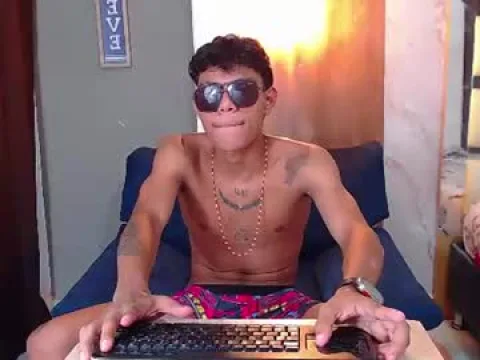 Watch Master King 28 Offline Adult Webcam Show from Colombia - Free Sex Cam Stream
