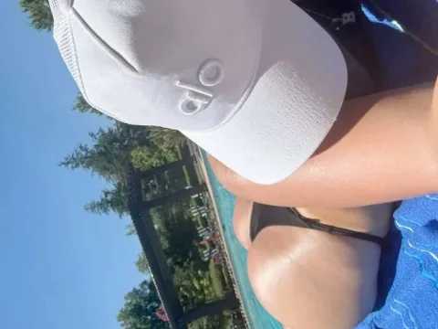 Watch Alice Charleroe Live Adult Webcam Show - Free Sex Cam Stream