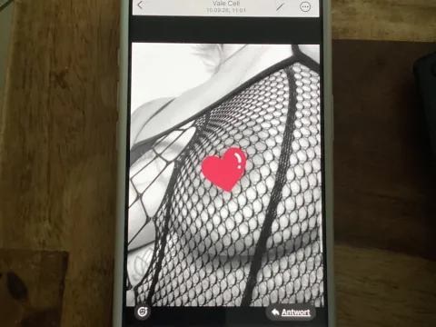 Watch Satin Touch Live Adult Webcam Show - Free Sex Cam Stream