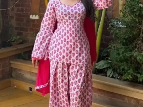 Watch Gujjugirl Live Adult Webcam Show - Free Sex Cam Stream