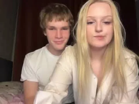 Watch Sensualteeencouple Offline Adult Webcam Show - Free Sex Cam Stream