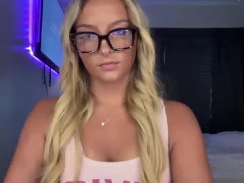 Watch Sophiehartt Offline Adult Webcam Show from United States - Free Sex Cam Stream