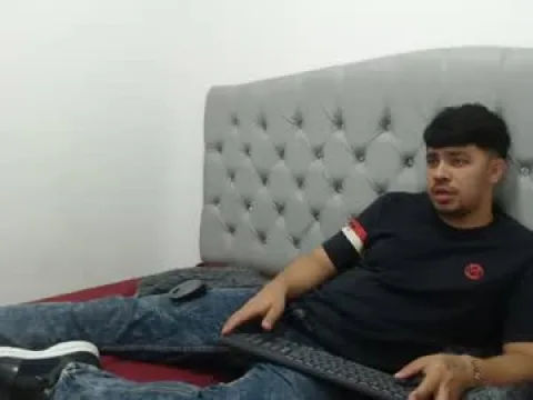 Watch Lucca Blakee Offline Adult Webcam Show from Colombia - Free Sex Cam Stream