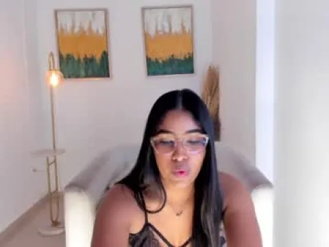 Watch kira Offline Adult Webcam Show from Colombia - Free Sex Cam Stream
