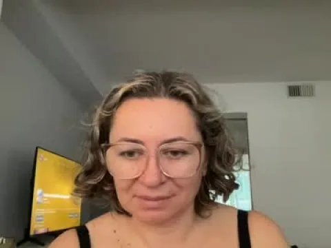 Watch Cindy Offline Adult Webcam Show from Canada - Free Sex Cam Stream